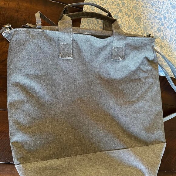 LocknLock Insulated Cooler Bag with Strap and Handle - Picture 6 of 8